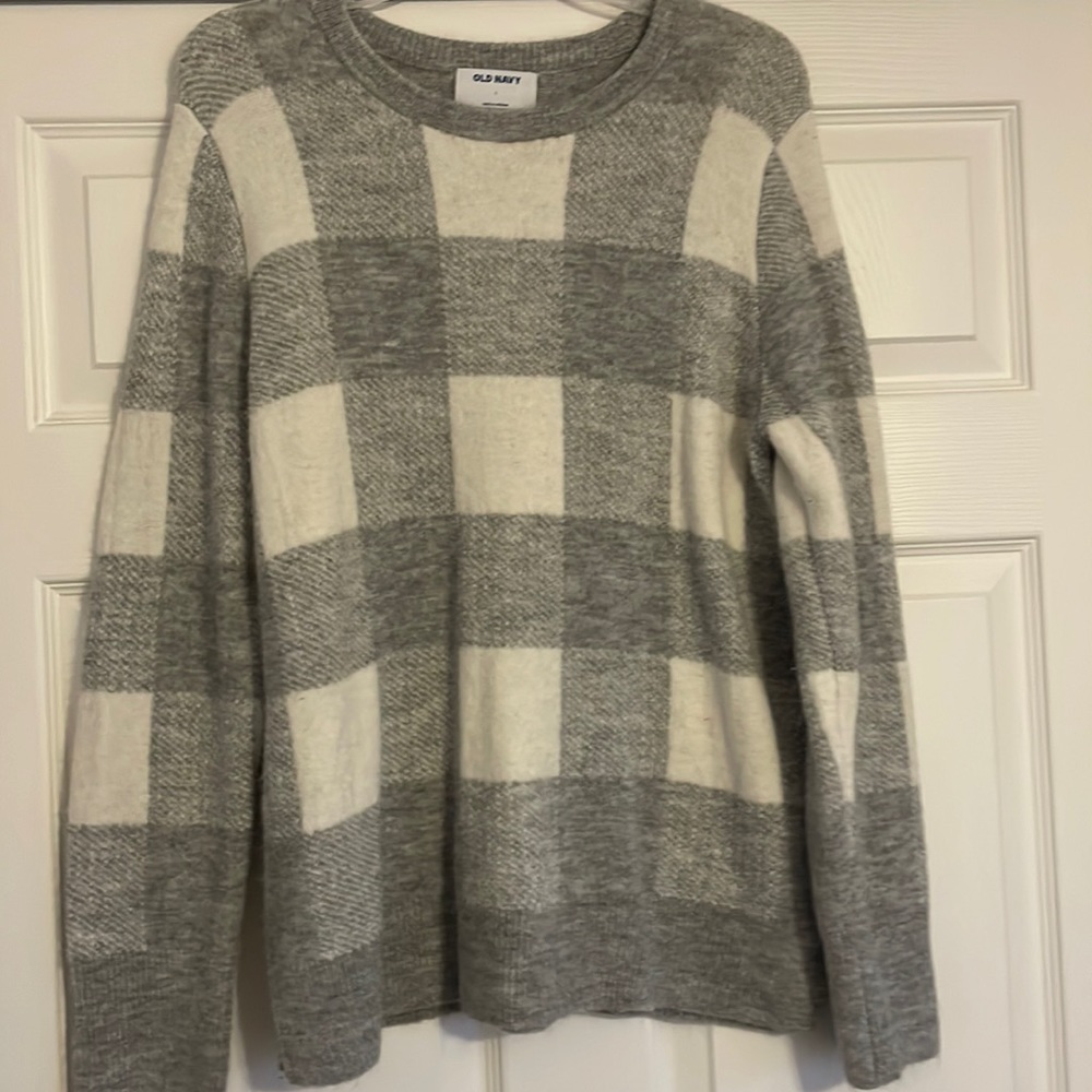 Old Navy Gray and Cream Checkered Sweater